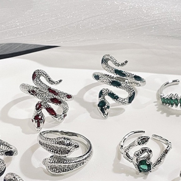 3/$35 Snake Design Statement Copper Ring Adjustable Silver Tone Jewelry - Picture 5 of 7